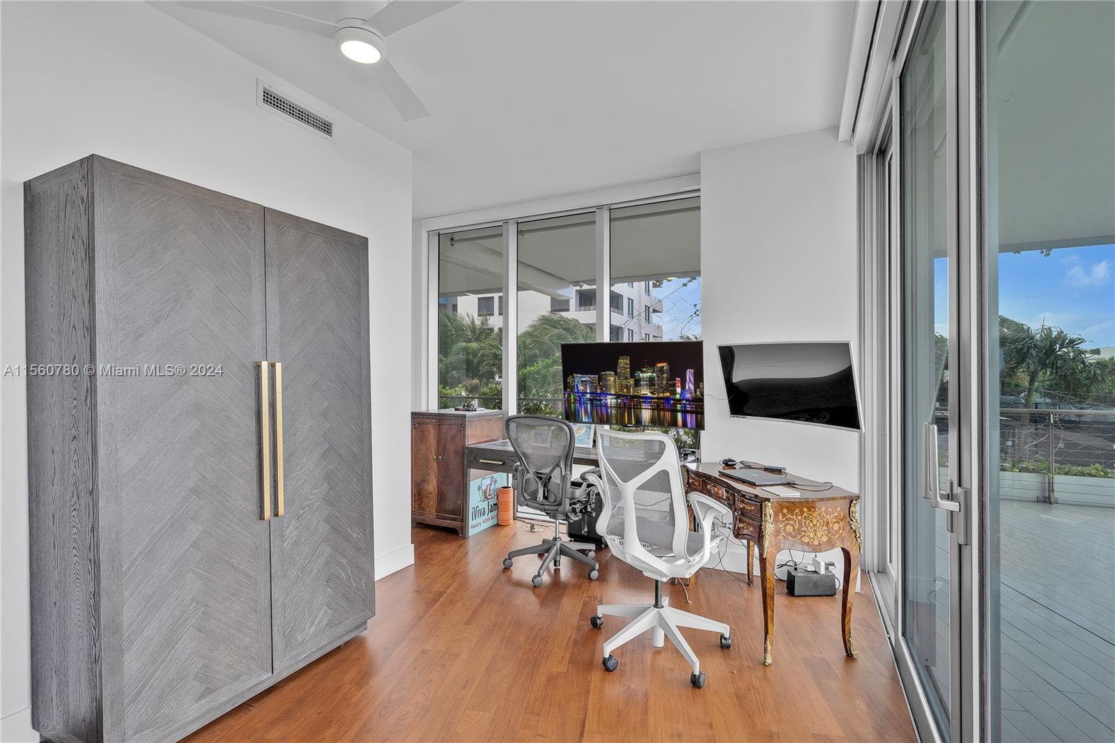 1300 Monad Ter 4B, Miami Beach, Florida 33139, 3 Bedrooms Bedrooms, ,3 BathroomsBathrooms,Residentiallease,For Rent,1300 Monad Ter 4B,A11560780
