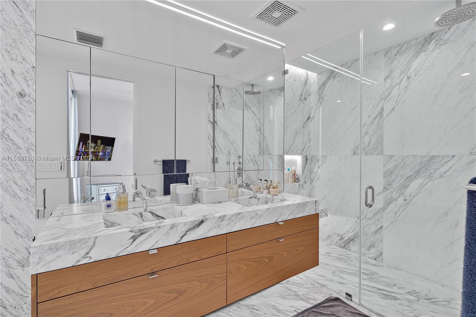 1300 Monad Ter 4B, Miami Beach, Florida 33139, 3 Bedrooms Bedrooms, ,3 BathroomsBathrooms,Residentiallease,For Rent,1300 Monad Ter 4B,A11560780