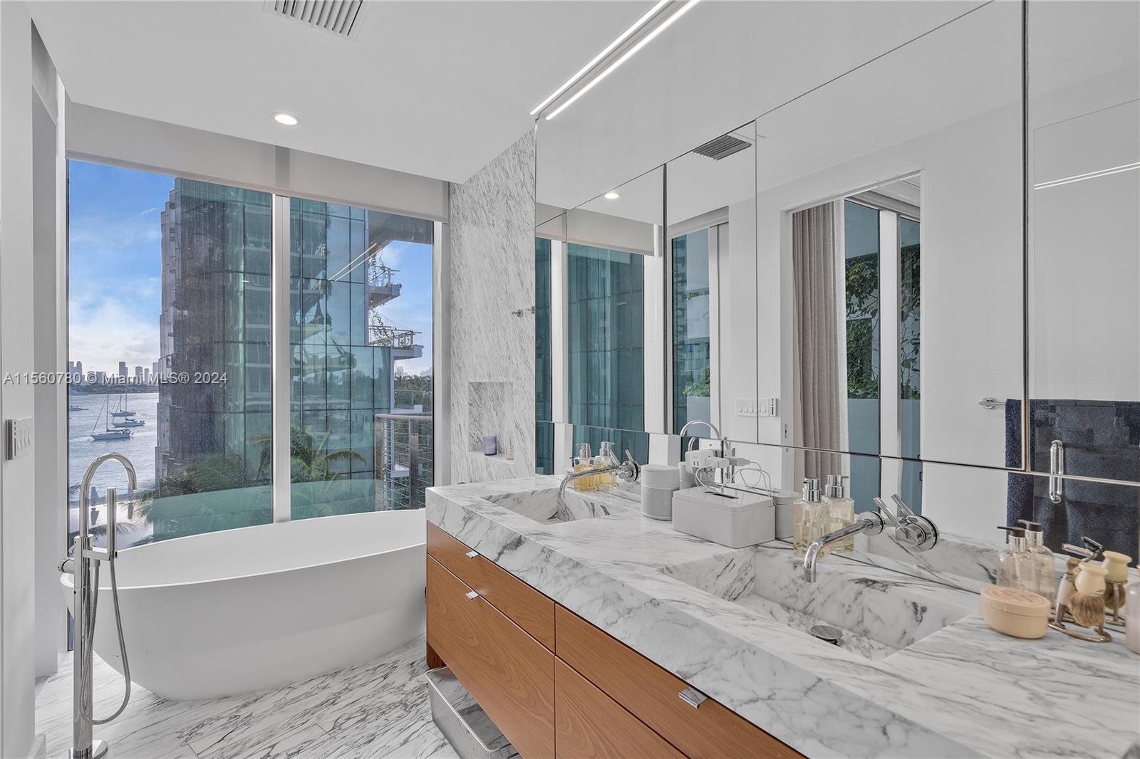 1300 Monad Ter 4B, Miami Beach, Florida 33139, 3 Bedrooms Bedrooms, ,3 BathroomsBathrooms,Residentiallease,For Rent,1300 Monad Ter 4B,A11560780