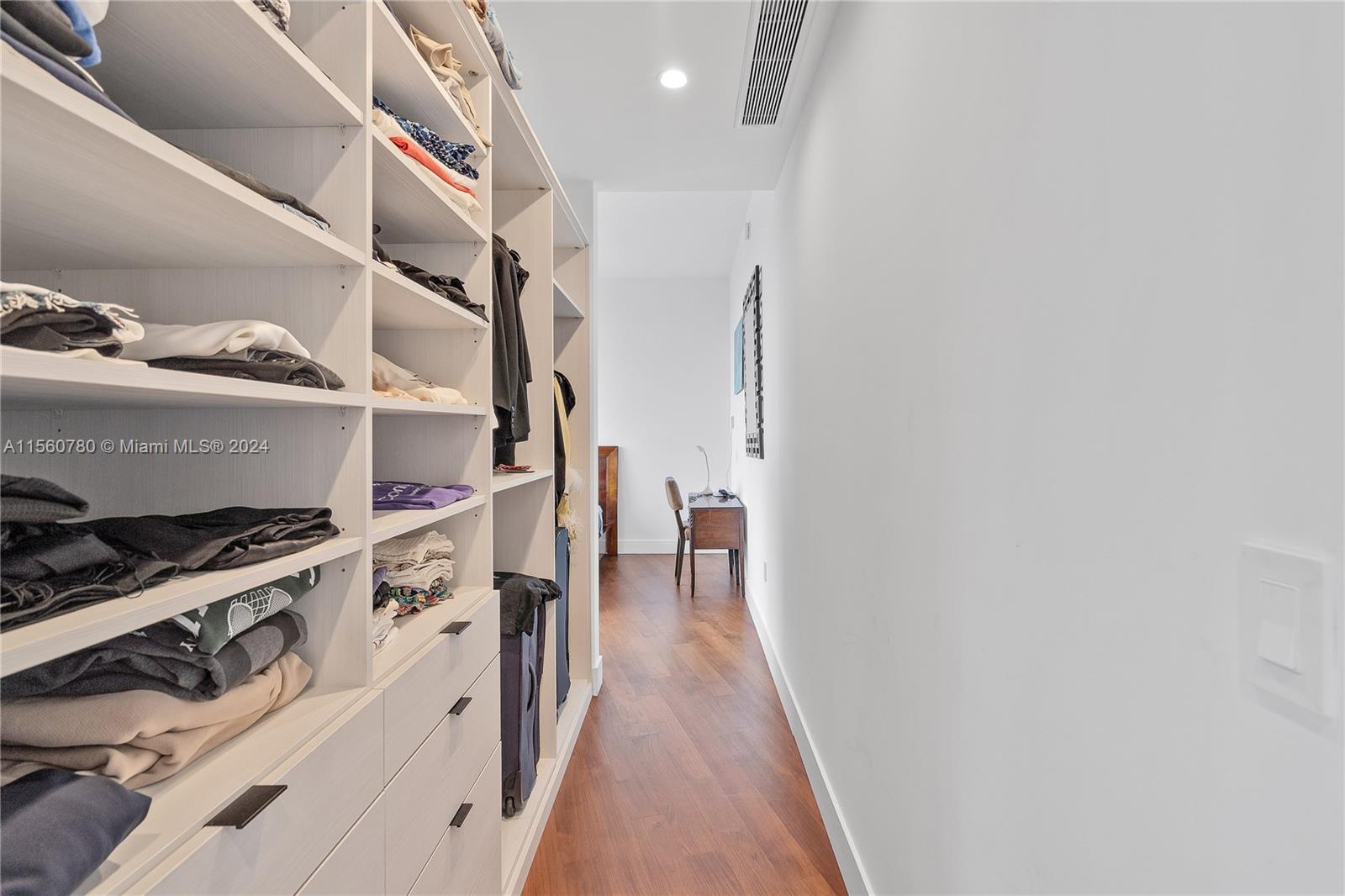 1300 Monad Ter 4B, Miami Beach, Florida 33139, 3 Bedrooms Bedrooms, ,3 BathroomsBathrooms,Residentiallease,For Rent,1300 Monad Ter 4B,A11560780
