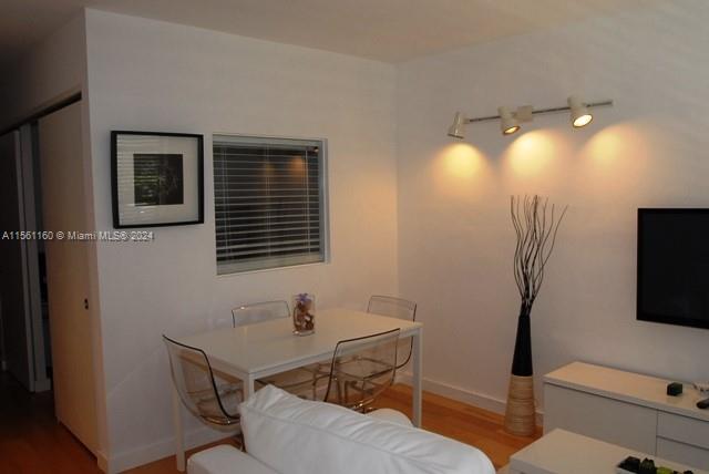 945 Meridian Ave 3, Miami Beach, Florida 33139, ,1 BathroomBathrooms,Residential,For Sale,945 Meridian Ave 3,A11561160