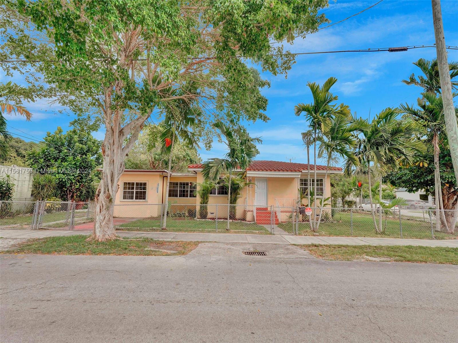 1121 SW 36th Ave, Miami, Florida 33135, 4 Bedrooms Bedrooms, ,2 BathroomsBathrooms,Residential,For Sale,1121 SW 36th Ave,A11561759