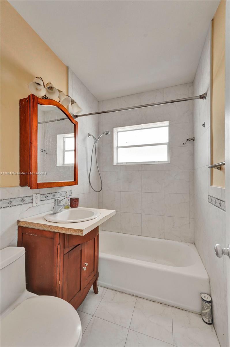 1121 SW 36th Ave, Miami, Florida 33135, 4 Bedrooms Bedrooms, ,2 BathroomsBathrooms,Residential,For Sale,1121 SW 36th Ave,A11561759