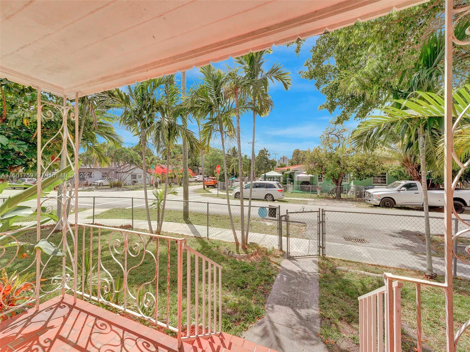 1121 SW 36th Ave, Miami, Florida 33135, 4 Bedrooms Bedrooms, ,2 BathroomsBathrooms,Residential,For Sale,1121 SW 36th Ave,A11561759