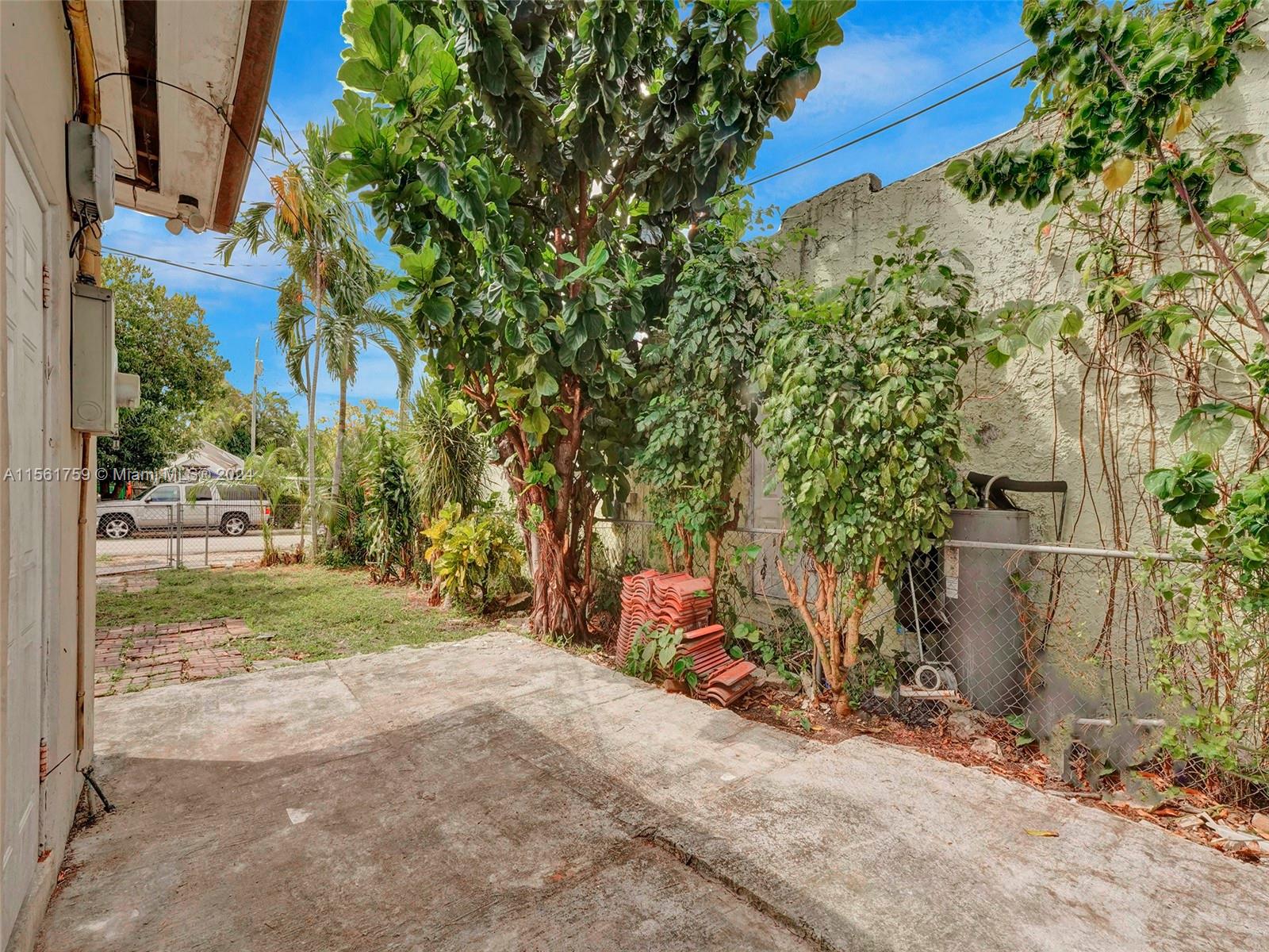 1121 SW 36th Ave, Miami, Florida 33135, 4 Bedrooms Bedrooms, ,2 BathroomsBathrooms,Residential,For Sale,1121 SW 36th Ave,A11561759