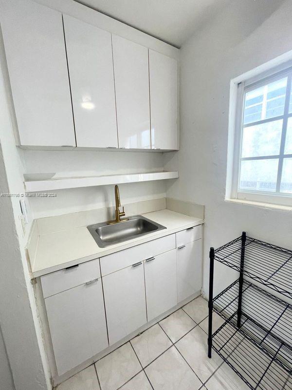 1619 Meridian Ave 8, Miami Beach, Florida 33139, ,1 BathroomBathrooms,Residentiallease,For Rent,1619 Meridian Ave 8,A11561798