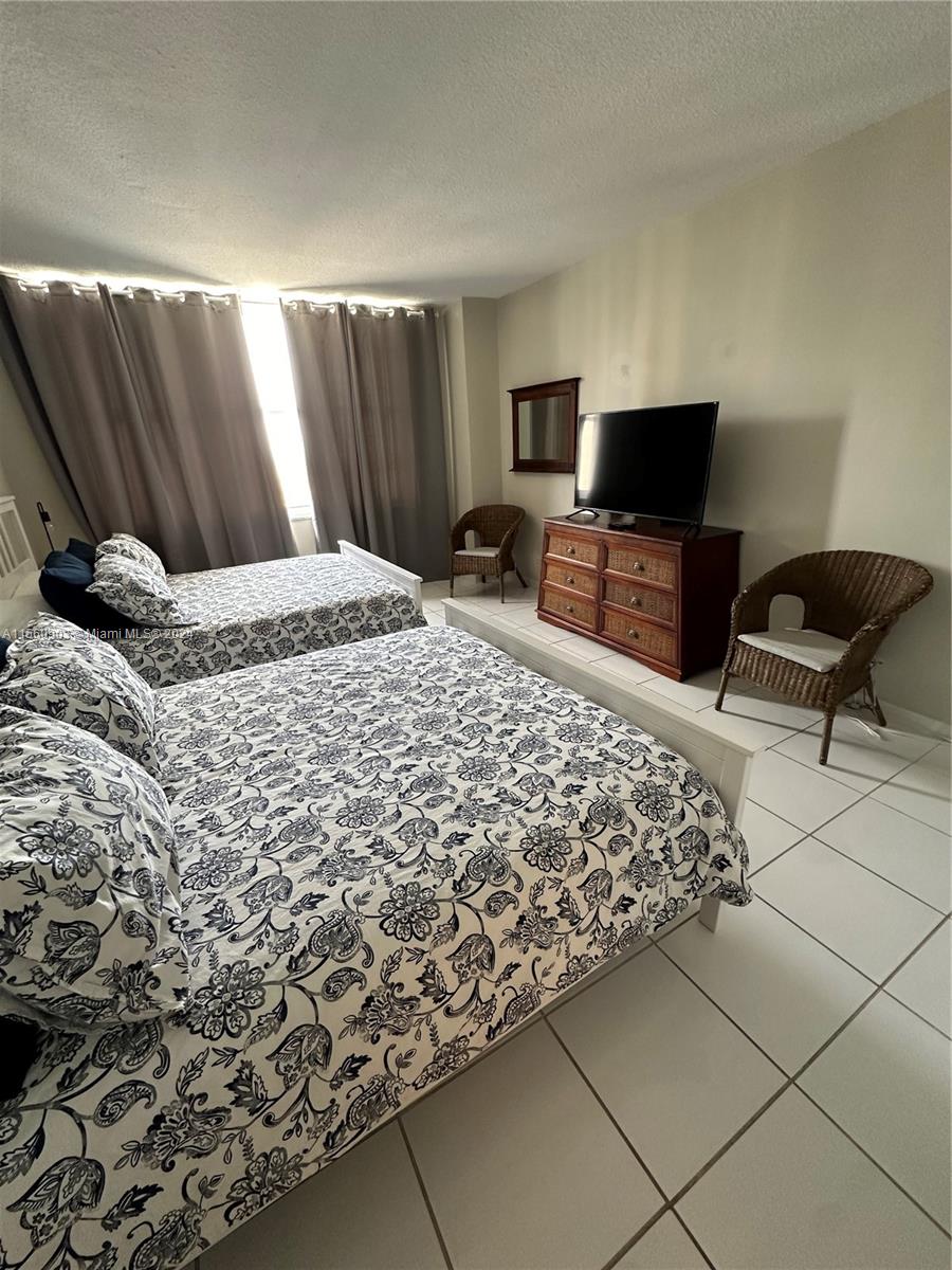 5601 Collins Ave 1219, Miami Beach, Florida 33140, 1 Bedroom Bedrooms, ,1 BathroomBathrooms,Residential,For Sale,5601 Collins Ave 1219,A11560903