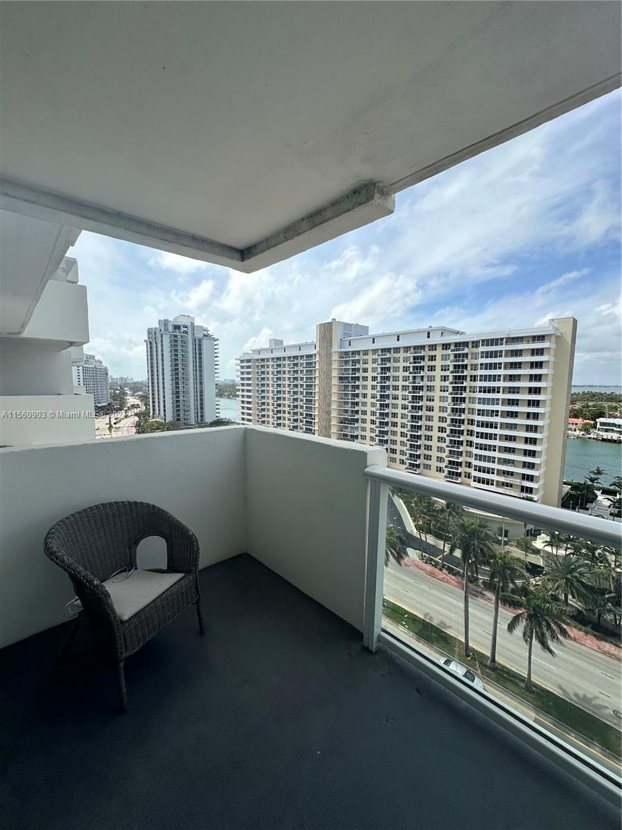 5601 Collins Ave 1219, Miami Beach, Florida 33140, 1 Bedroom Bedrooms, ,1 BathroomBathrooms,Residential,For Sale,5601 Collins Ave 1219,A11560903