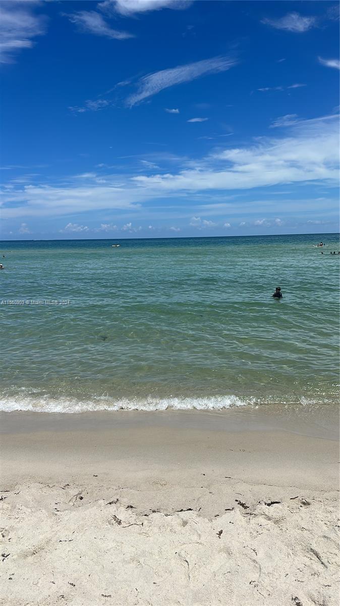 5601 Collins Ave 1219, Miami Beach, Florida 33140, 1 Bedroom Bedrooms, ,1 BathroomBathrooms,Residential,For Sale,5601 Collins Ave 1219,A11560903