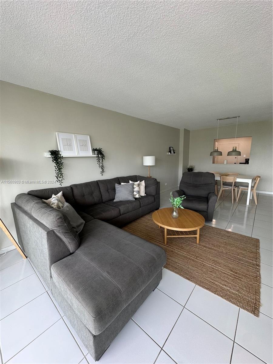 5601 Collins Ave 1219, Miami Beach, Florida 33140, 1 Bedroom Bedrooms, ,1 BathroomBathrooms,Residential,For Sale,5601 Collins Ave 1219,A11560903