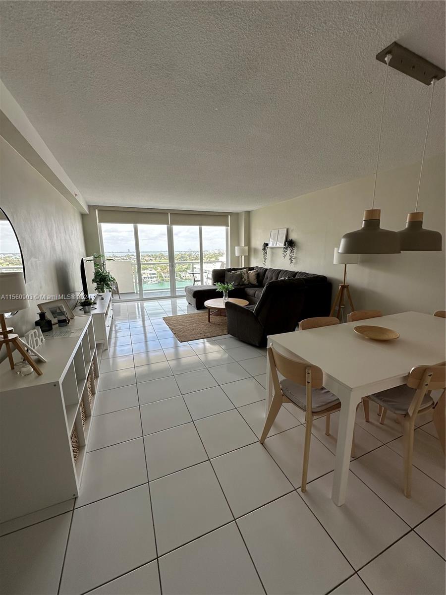 5601 Collins Ave 1219, Miami Beach, Florida 33140, 1 Bedroom Bedrooms, ,1 BathroomBathrooms,Residential,For Sale,5601 Collins Ave 1219,A11560903