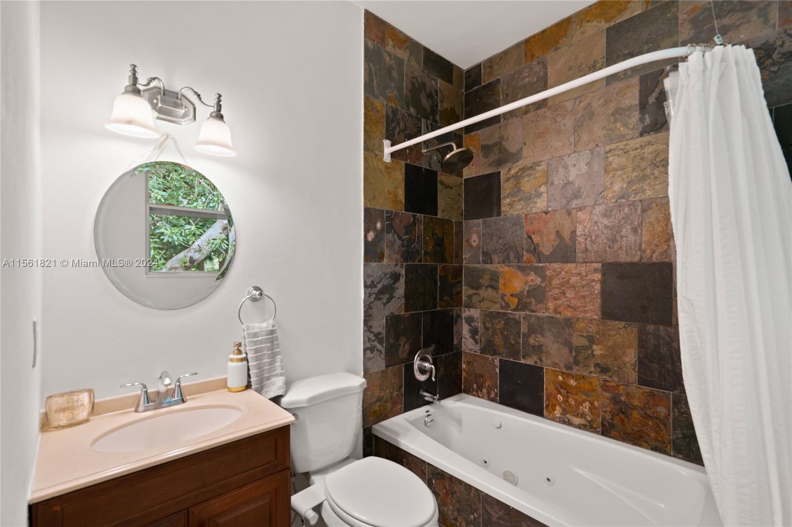 120 NE 44th St, Miami, Florida 33137, 4 Bedrooms Bedrooms, ,2 BathroomsBathrooms,Residentiallease,For Rent,120 NE 44th St,A11561821