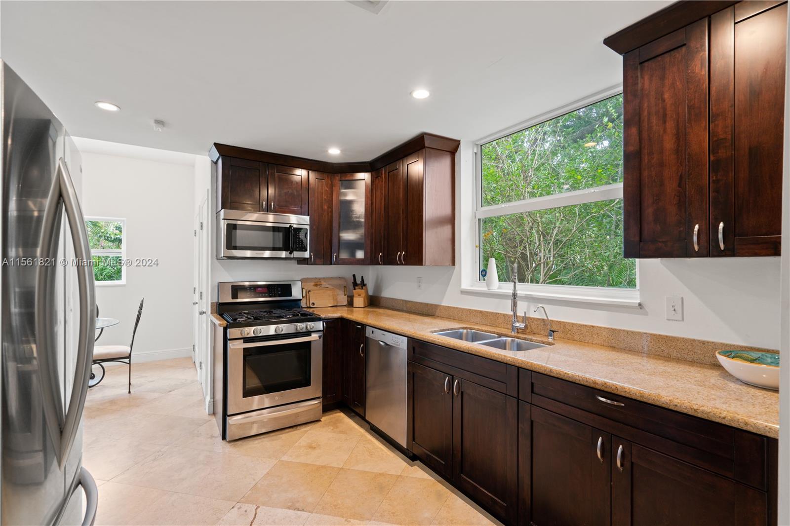 120 NE 44th St, Miami, Florida 33137, 4 Bedrooms Bedrooms, ,2 BathroomsBathrooms,Residentiallease,For Rent,120 NE 44th St,A11561821