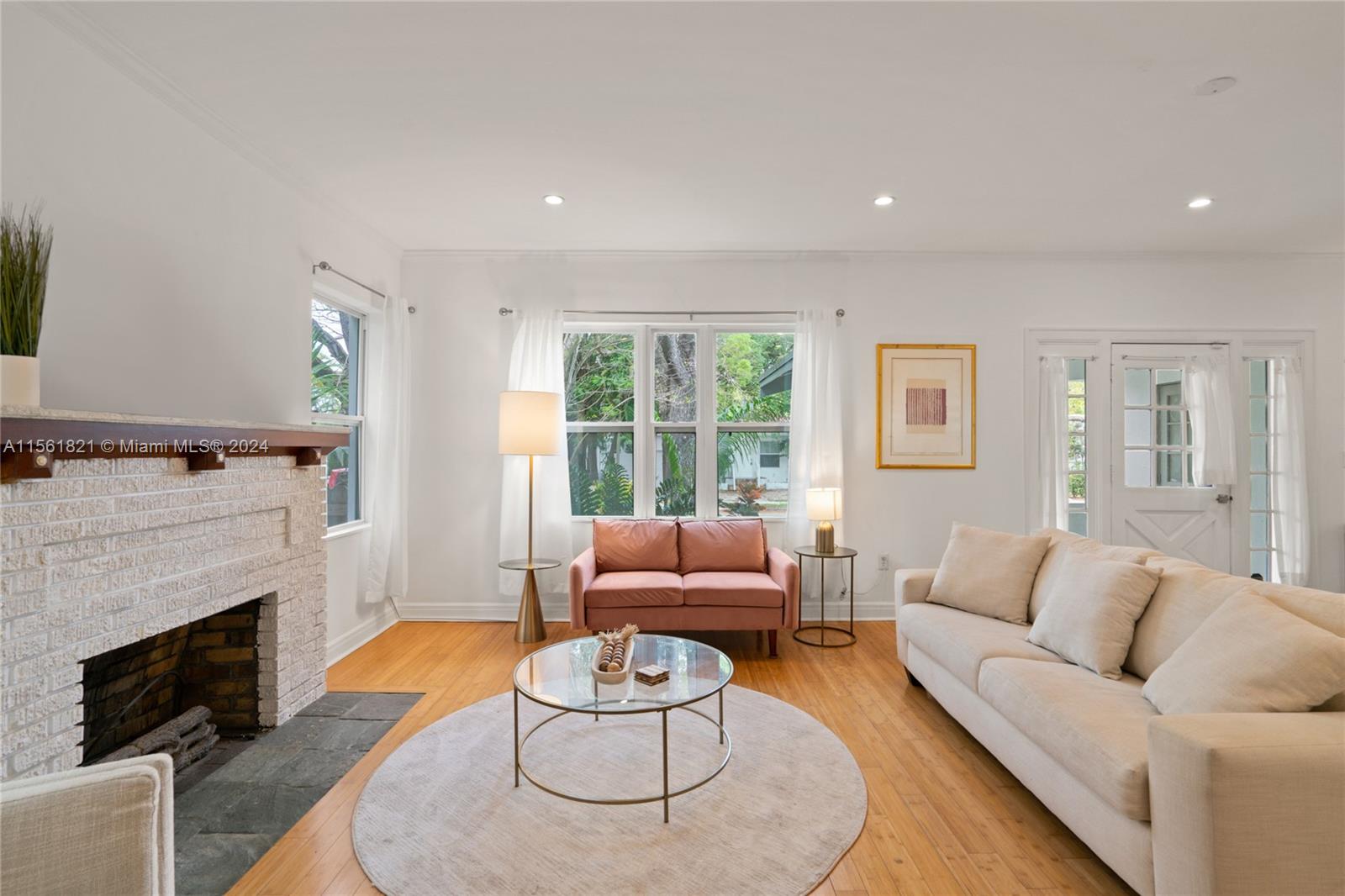 120 NE 44th St, Miami, Florida 33137, 4 Bedrooms Bedrooms, ,2 BathroomsBathrooms,Residentiallease,For Rent,120 NE 44th St,A11561821