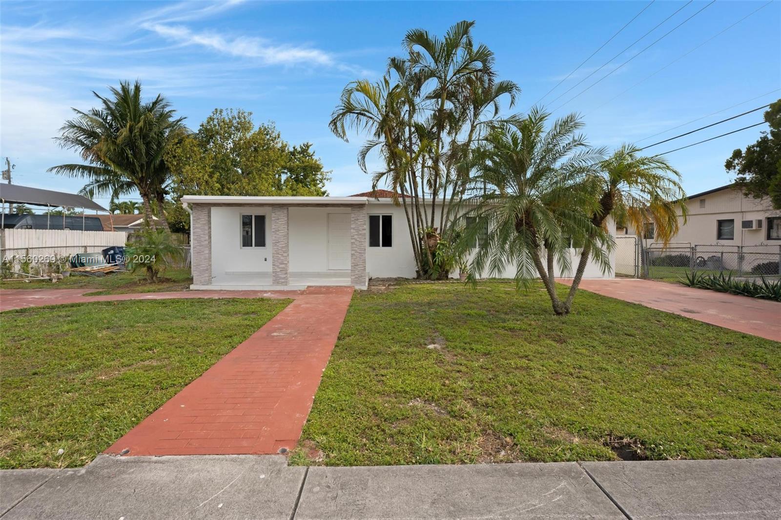 10020 SW 42nd St  For Sale A11560269, FL