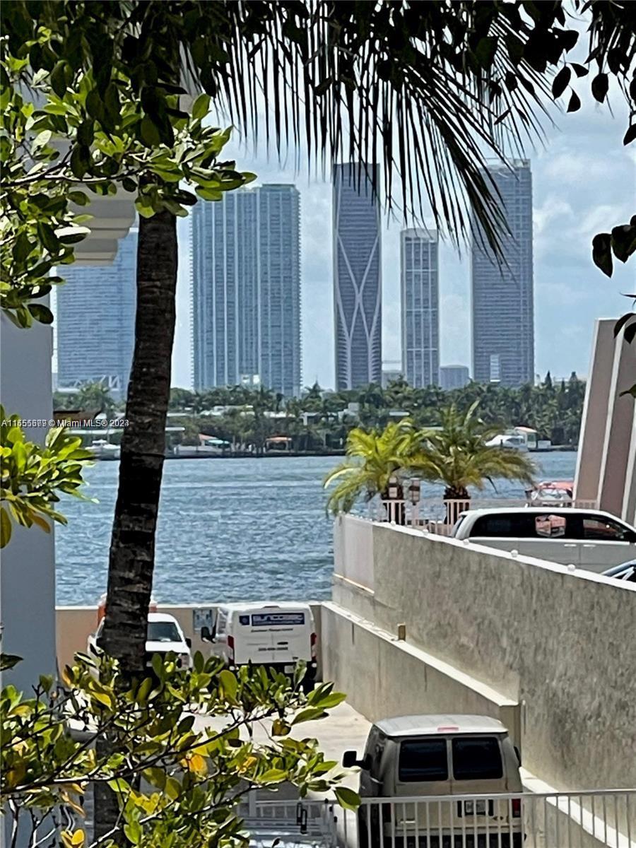 1215 West Ave 201, Miami Beach, Florida 33139, 1 Bedroom Bedrooms, ,1 BathroomBathrooms,Residential,For Sale,1215 West Ave 201,A11555679