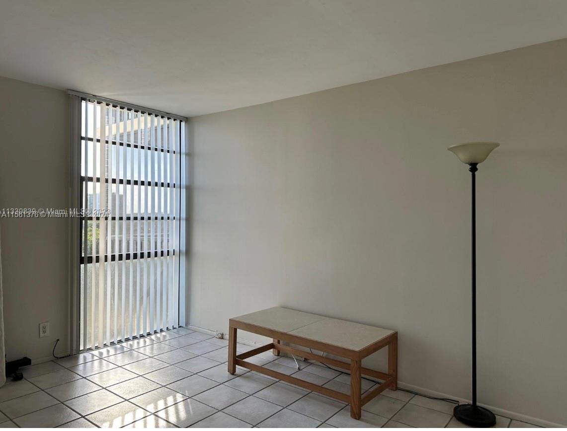3301 N Country Club Dr 704, Aventura, Florida 33180, 1 Bedroom Bedrooms, ,1 BathroomBathrooms,Residentiallease,For Rent,3301 N Country Club Dr 704,A11561376