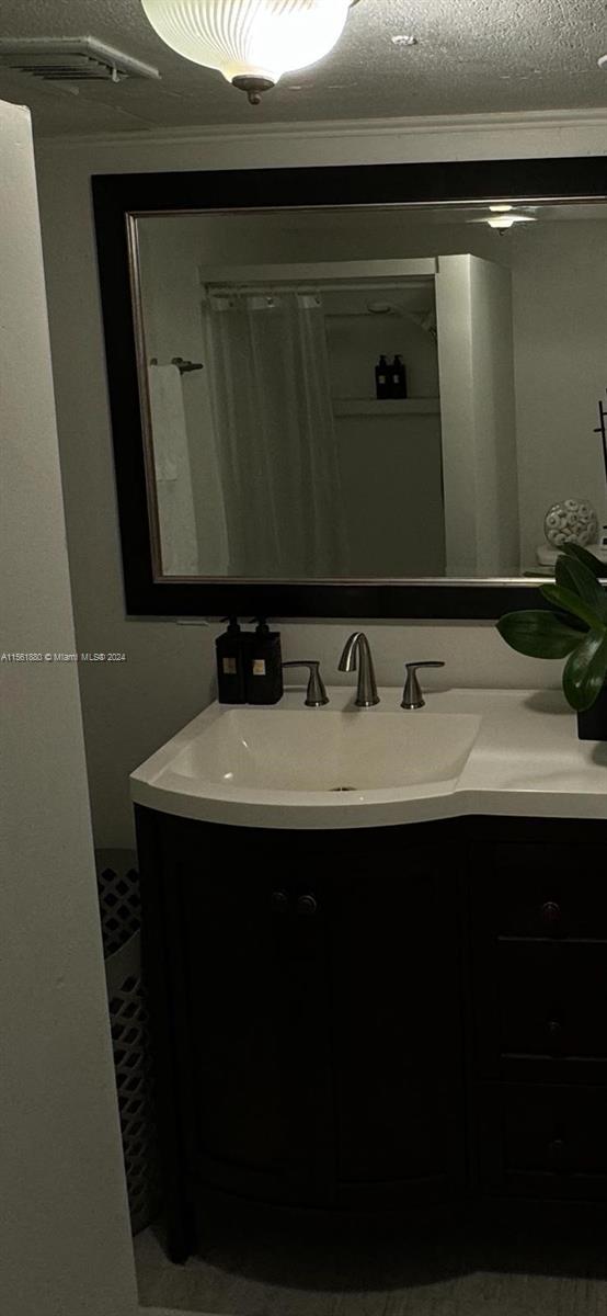 429 NE 5th Ct, Hallandale Beach, Florida 33009, 2 Bedrooms Bedrooms, ,1 BathroomBathrooms,Residential,For Sale,429 NE 5th Ct,A11561880