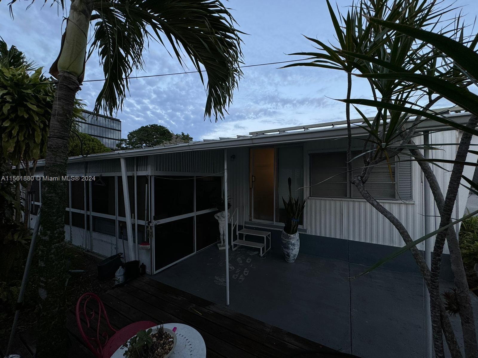 429 NE 5th Ct, Hallandale Beach, Florida 33009, 2 Bedrooms Bedrooms, ,1 BathroomBathrooms,Residential,For Sale,429 NE 5th Ct,A11561880