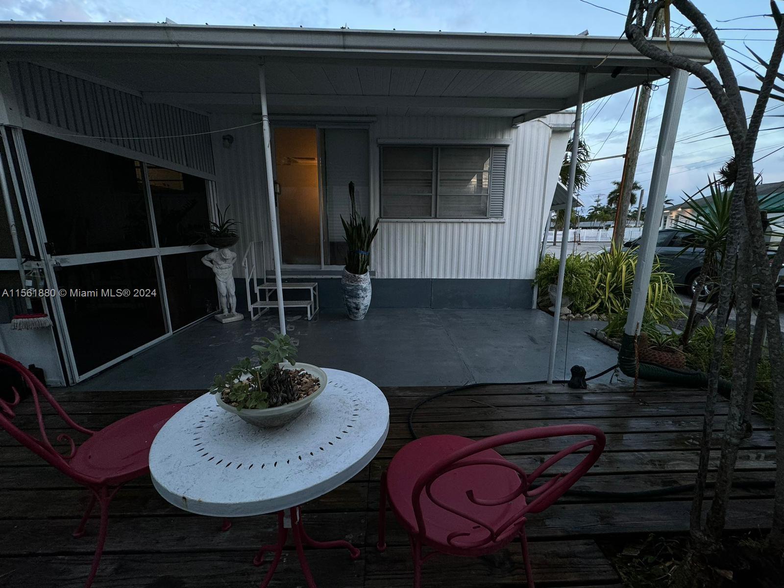 429 NE 5th Ct, Hallandale Beach, Florida 33009, 2 Bedrooms Bedrooms, ,1 BathroomBathrooms,Residential,For Sale,429 NE 5th Ct,A11561880