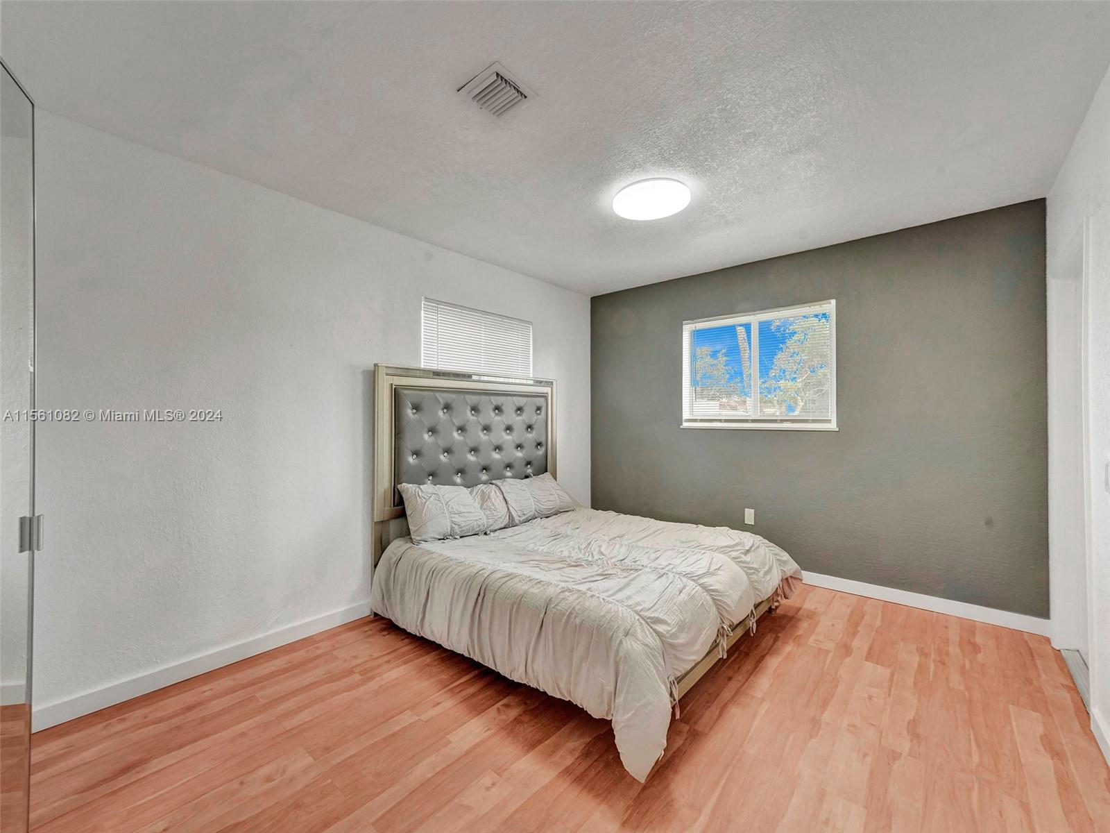 5727 SW 27th St, West Park, Florida 33023, 4 Bedrooms Bedrooms, ,2 BathroomsBathrooms,Residentiallease,For Rent,5727 SW 27th St,A11561082
