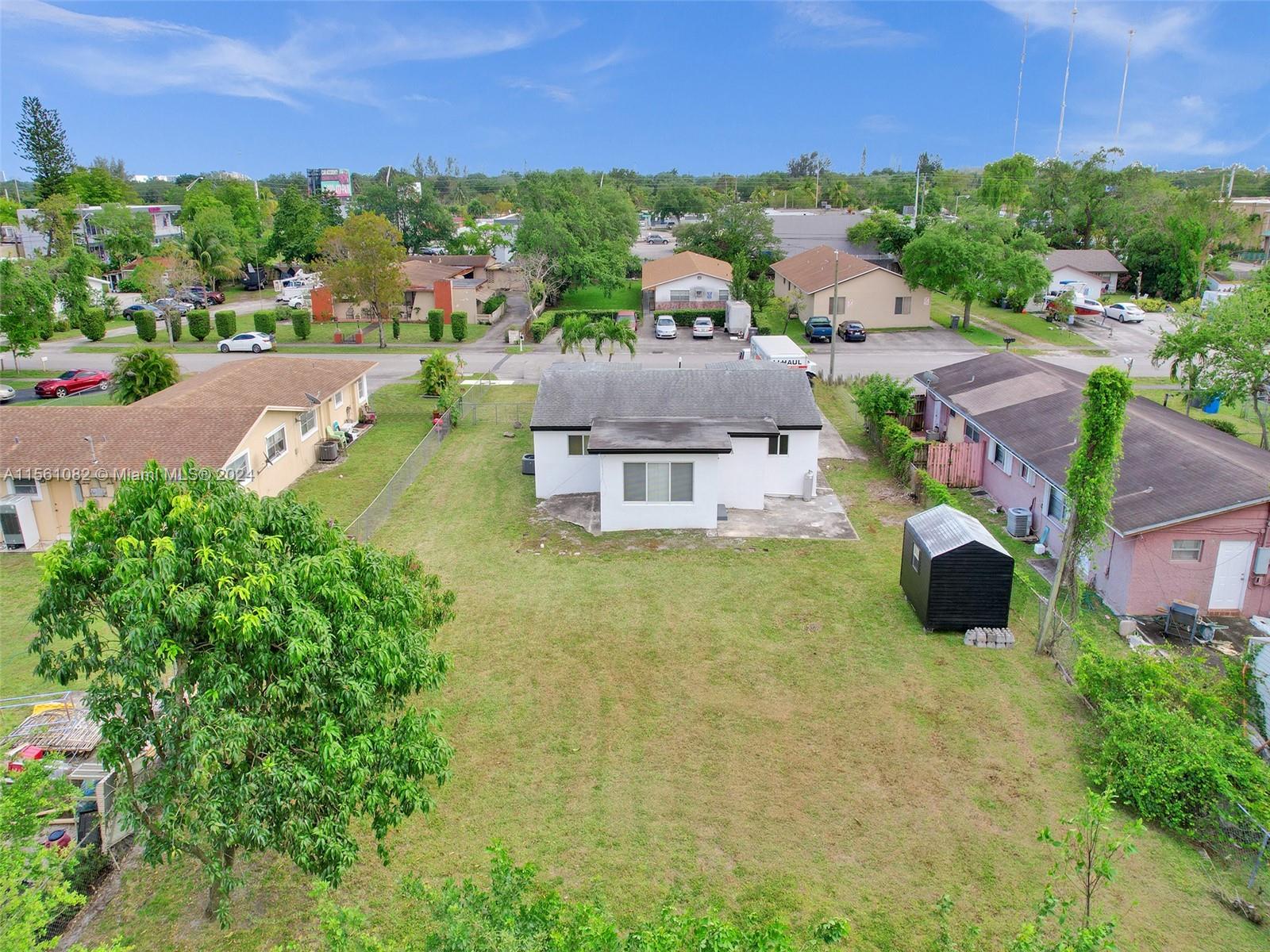 5727 SW 27th St, West Park, Florida 33023, 4 Bedrooms Bedrooms, ,2 BathroomsBathrooms,Residentiallease,For Rent,5727 SW 27th St,A11561082