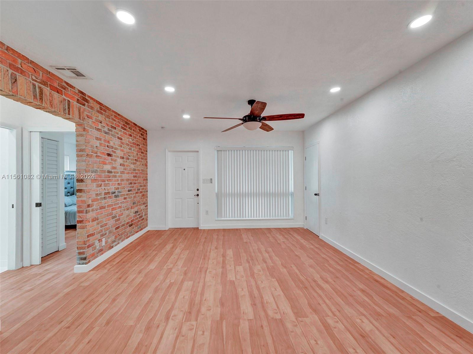 5727 SW 27th St, West Park, Florida 33023, 4 Bedrooms Bedrooms, ,2 BathroomsBathrooms,Residentiallease,For Rent,5727 SW 27th St,A11561082
