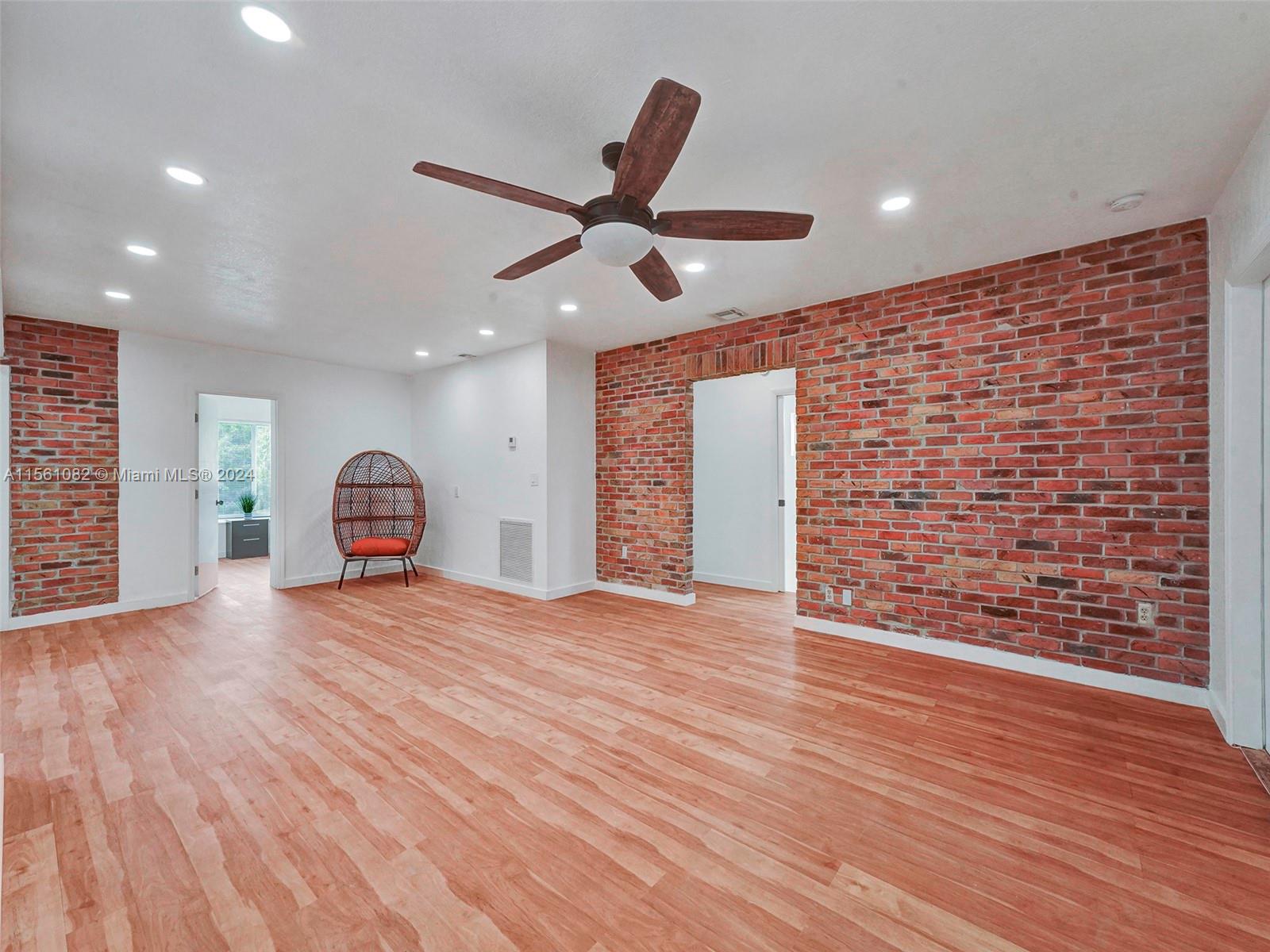5727 SW 27th St, West Park, Florida 33023, 4 Bedrooms Bedrooms, ,2 BathroomsBathrooms,Residentiallease,For Rent,5727 SW 27th St,A11561082