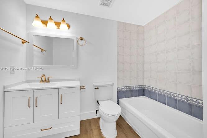 3500 Coral Way 409, Miami, Florida 33145, 2 Bedrooms Bedrooms, ,2 BathroomsBathrooms,Residentiallease,For Rent,3500 Coral Way 409,A11561316