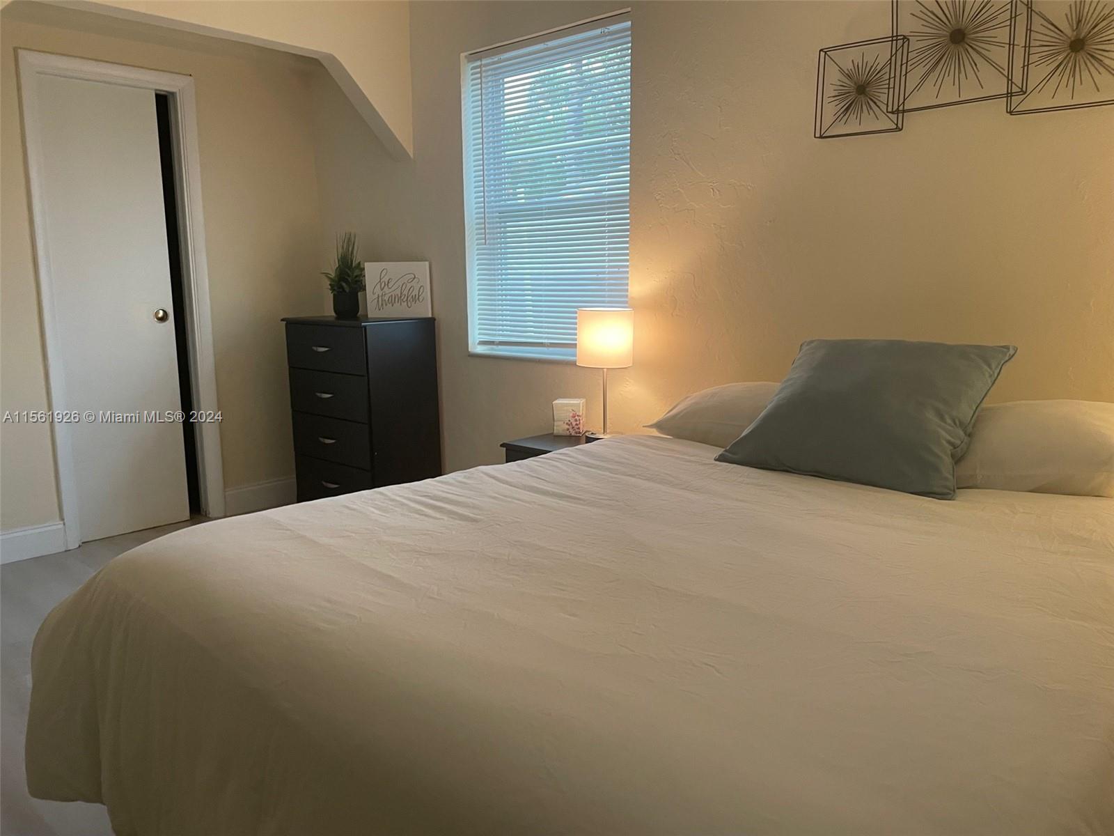 Hollywood, Florida 33020, 2 Bedrooms Bedrooms, ,2 BathroomsBathrooms,Residentiallease,For Rent,A11561926