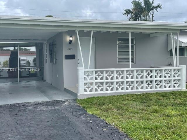 Hollywood, Florida 33020, 2 Bedrooms Bedrooms, ,2 BathroomsBathrooms,Residentiallease,For Rent,A11561926