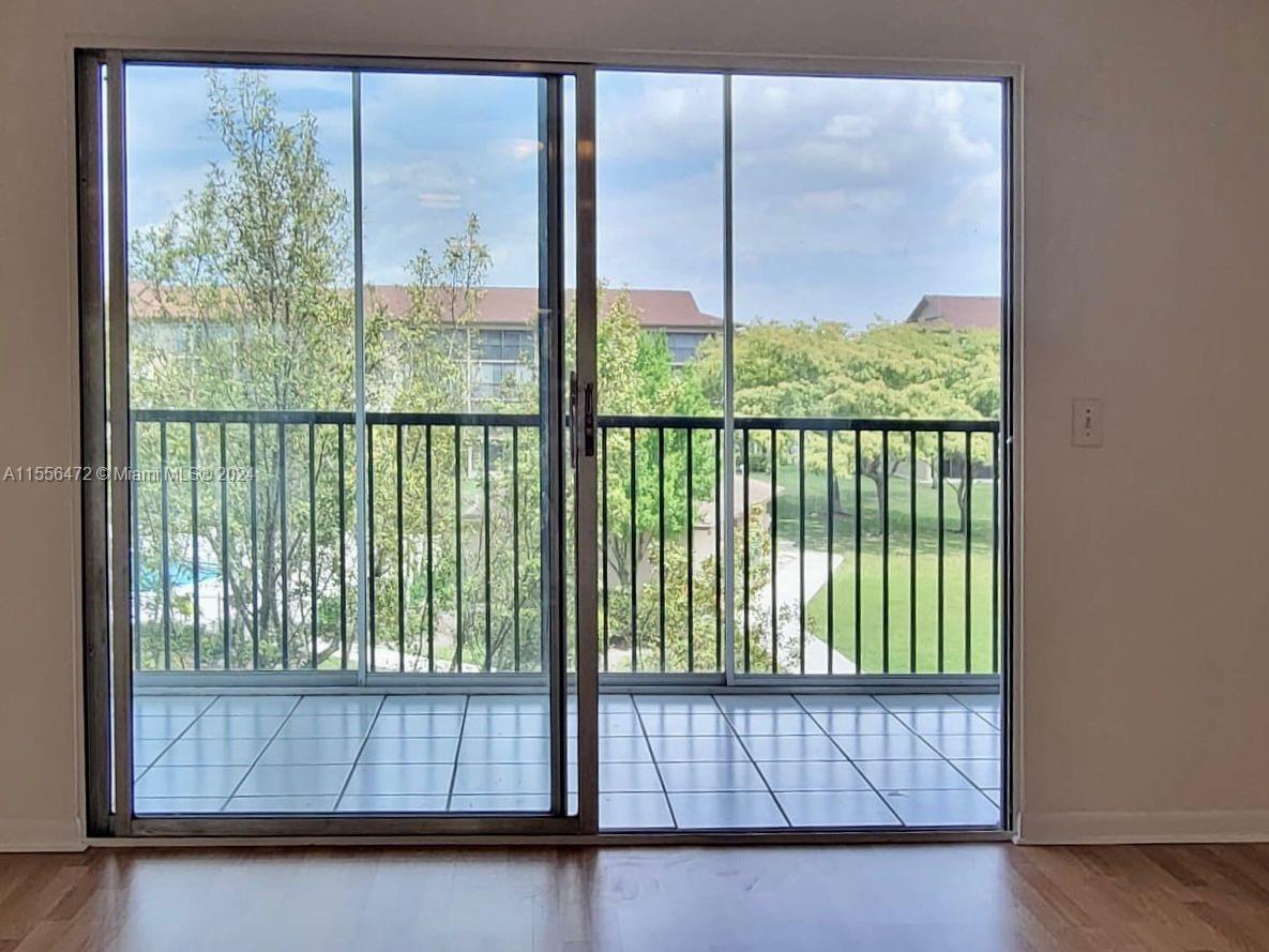 12651 SW 16th Ct 313B, Pembroke Pines, Florida 33027, 2 Bedrooms Bedrooms, ,2 BathroomsBathrooms,Residentiallease,For Rent,12651 SW 16th Ct 313B,A11556472