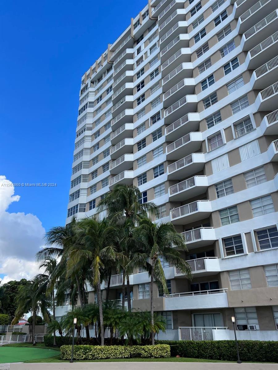 1965 S Ocean Dr 16P, Hallandale Beach, Florida 33009, 1 Bedroom Bedrooms, ,1 BathroomBathrooms,Residential,For Sale,1965 S Ocean Dr 16P,A11561860