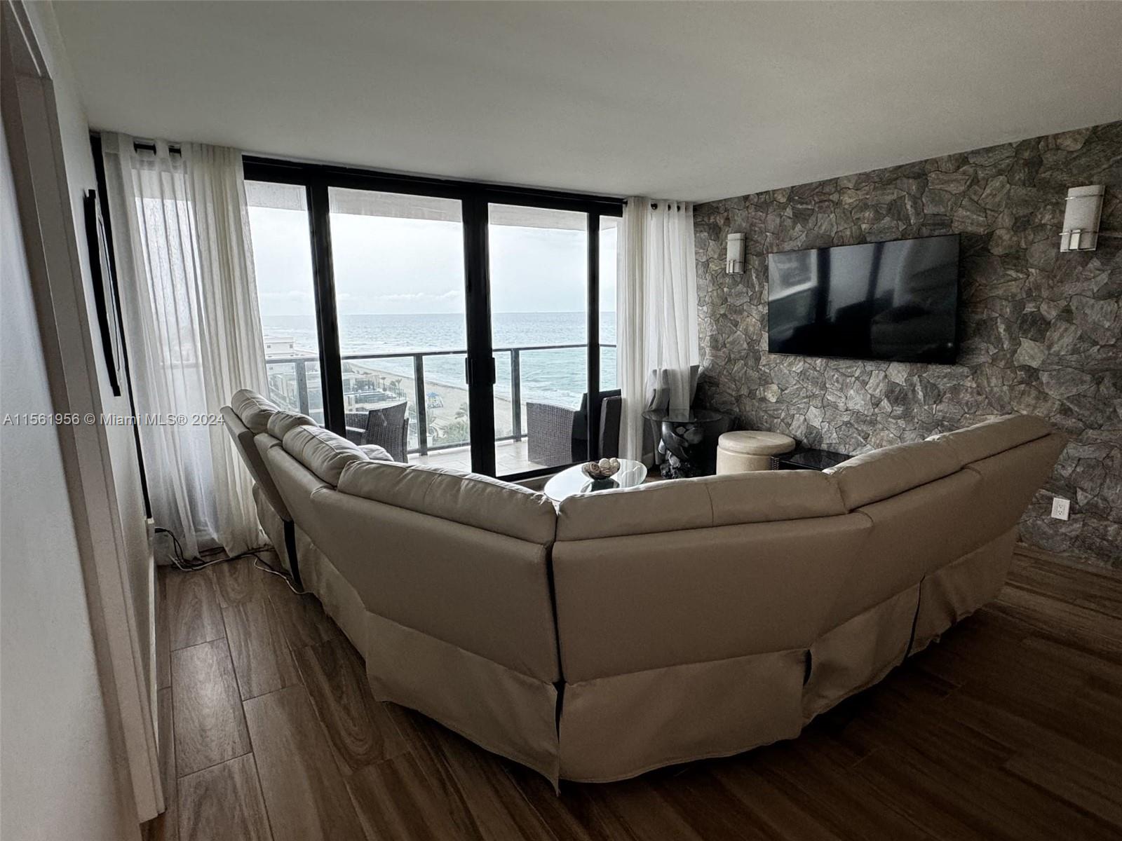 2301 S Ocean Dr 1104, Hollywood, Florida 33019, 2 Bedrooms Bedrooms, ,2 BathroomsBathrooms,Residentiallease,For Rent,2301 S Ocean Dr 1104,A11561956