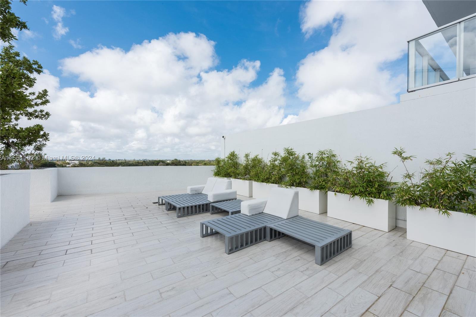 4250 Biscayne Blvd 502, Miami, Florida 33137, 2 Bedrooms Bedrooms, ,2 BathroomsBathrooms,Residentiallease,For Rent,4250 Biscayne Blvd 502,A11561162