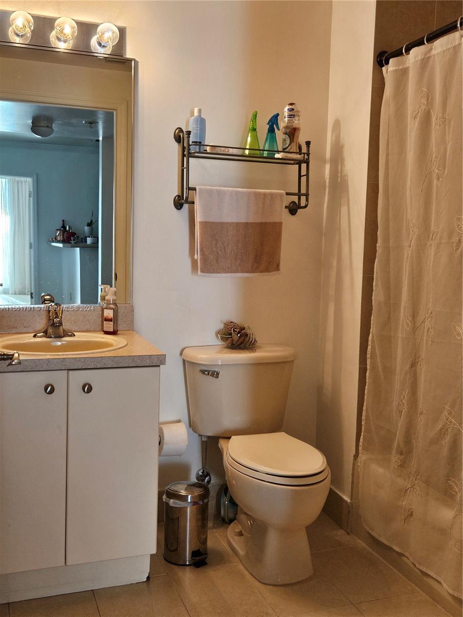2400 SW 27th Ave 603, Miami, Florida 33145, 2 Bedrooms Bedrooms, ,2 BathroomsBathrooms,Residentiallease,For Rent,2400 SW 27th Ave 603,A11561791