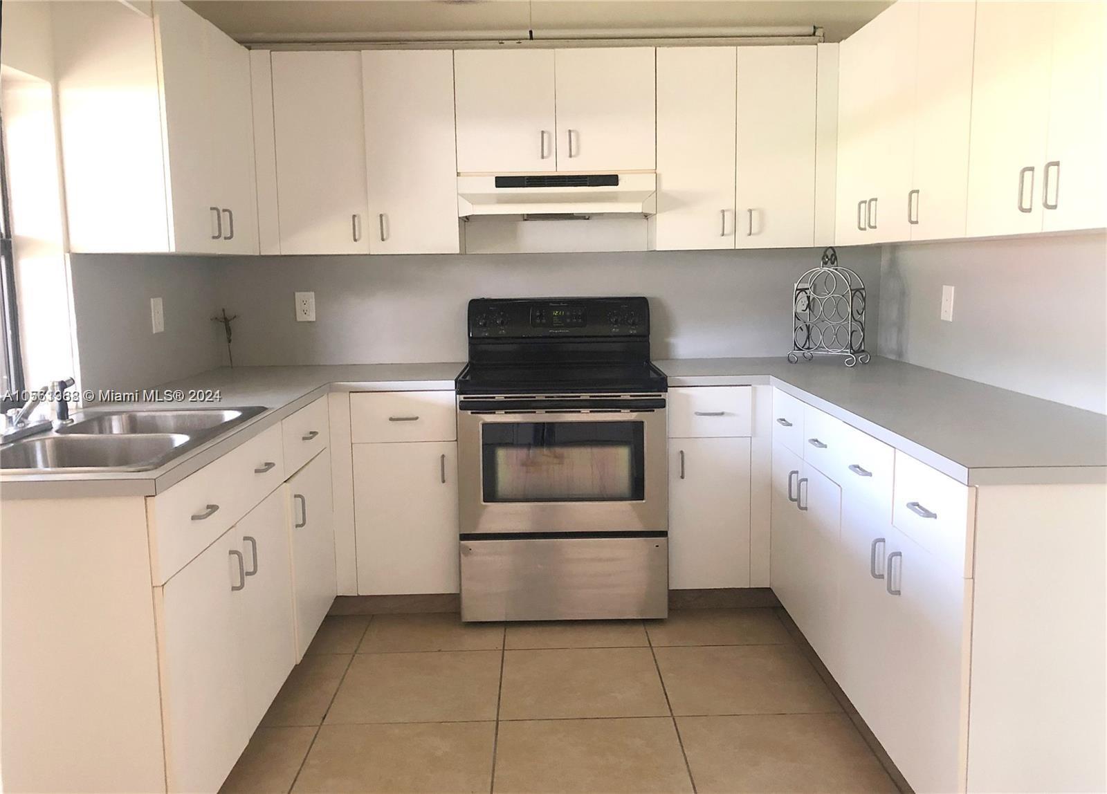 6141 Wiley St, Hollywood, Florida 33023, 3 Bedrooms Bedrooms, ,2 BathroomsBathrooms,Residential,For Sale,6141 Wiley St,A11561988