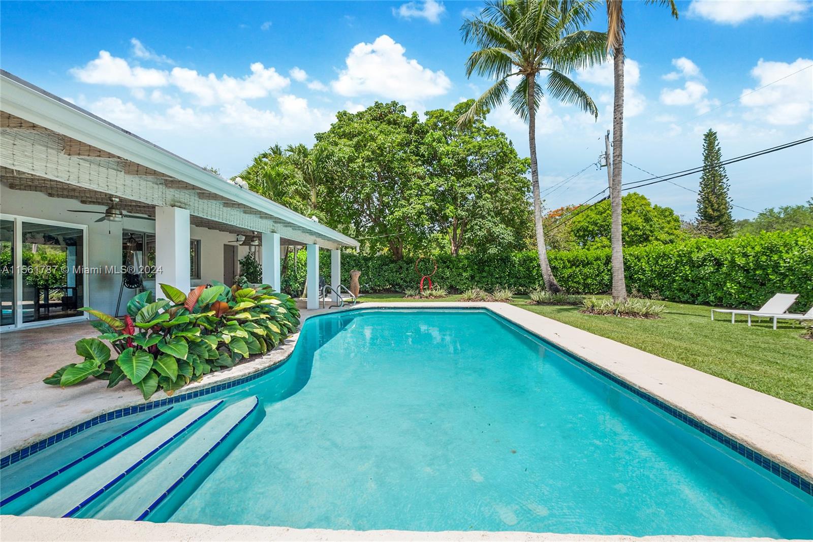 7401 SW 117th St, Pinecrest, Florida 33156, 3 Bedrooms Bedrooms, ,4 BathroomsBathrooms,Residentiallease,For Rent,7401 SW 117th St,A11561787