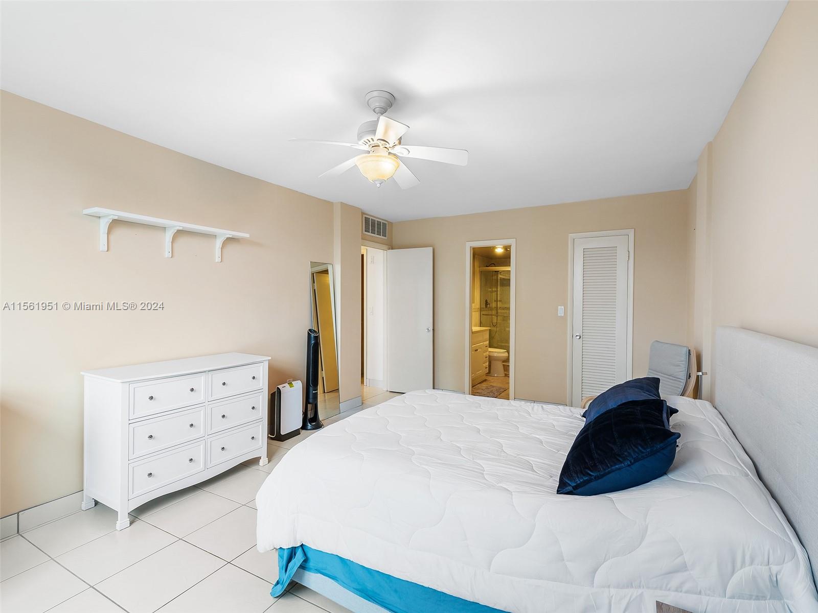 1801 S Ocean Dr 606, Hollywood, Florida 33019, 2 Bedrooms Bedrooms, ,2 BathroomsBathrooms,Residential,For Sale,1801 S Ocean Dr 606,A11561951