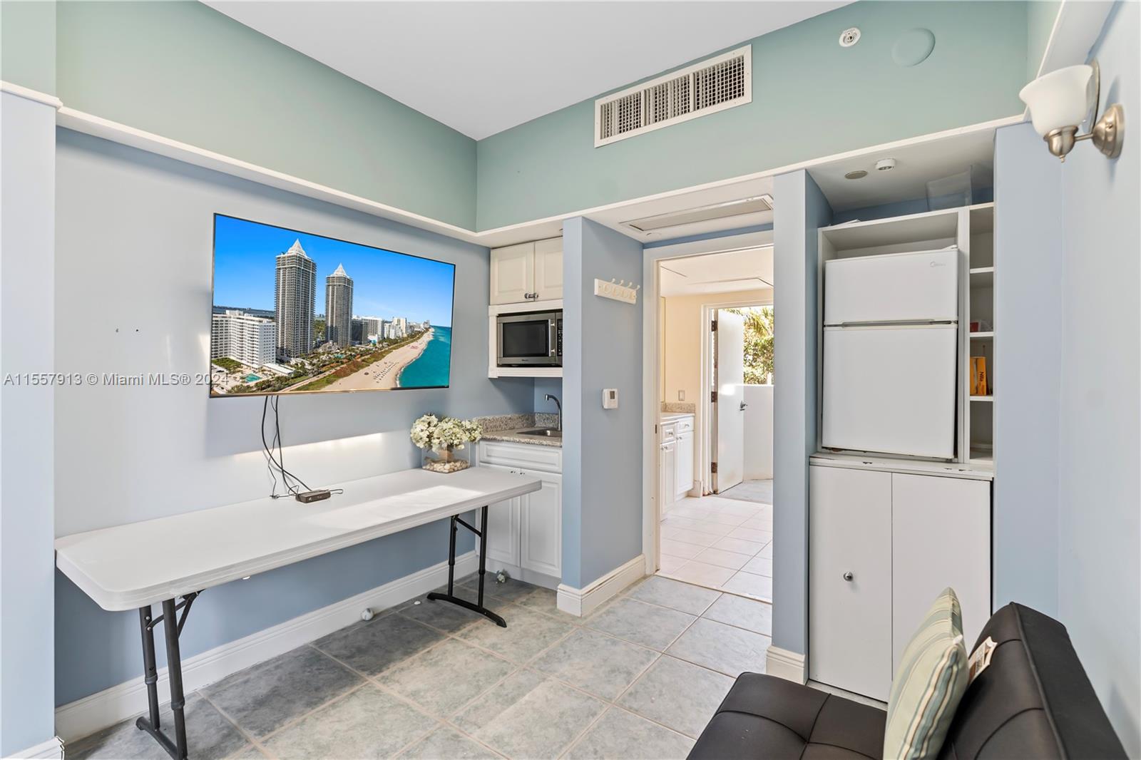 4779 Collins Ave CA-A3, Miami Beach, Florida 33140, ,1 BathroomBathrooms,Residential,For Sale,4779 Collins Ave CA-A3,A11557913