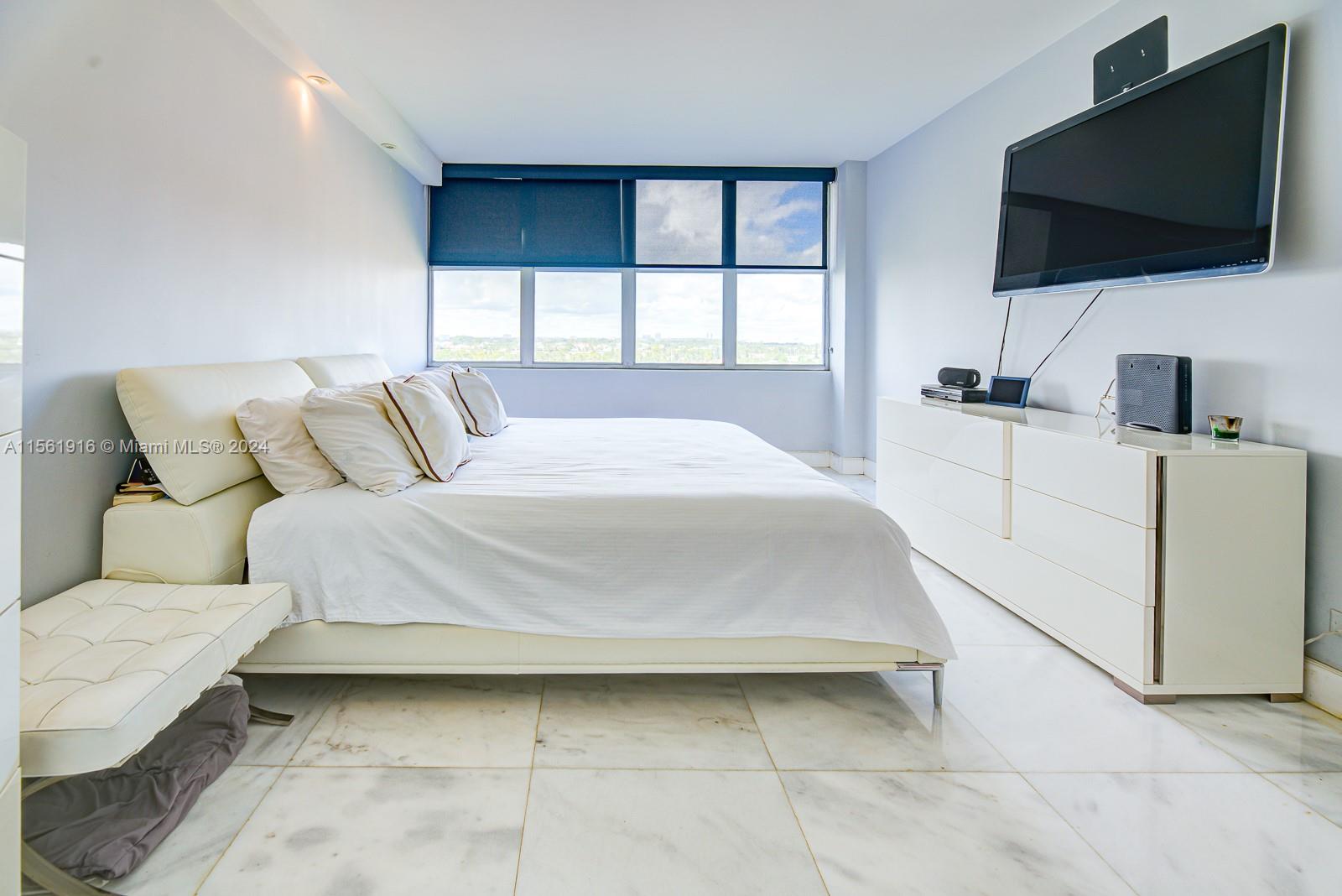 7441 Wayne Ave 10J, Miami Beach, Florida 33141, 2 Bedrooms Bedrooms, ,2 BathroomsBathrooms,Residentiallease,For Rent,7441 Wayne Ave 10J,A11561916