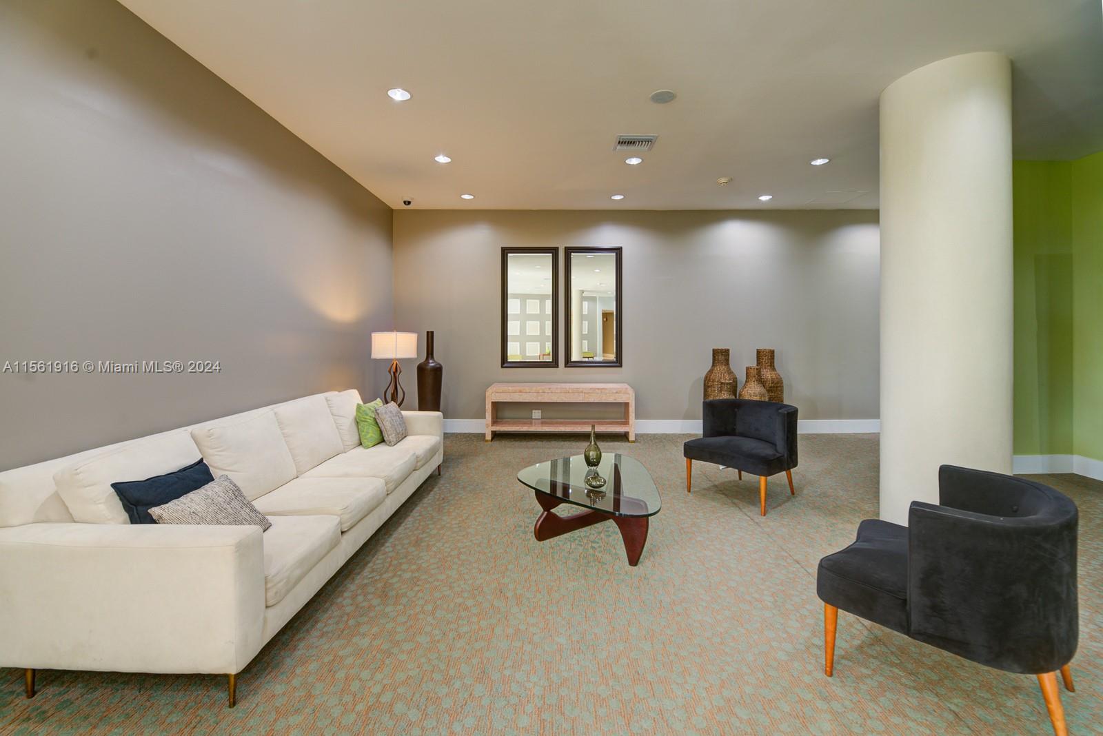 7441 Wayne Ave 10J, Miami Beach, Florida 33141, 2 Bedrooms Bedrooms, ,2 BathroomsBathrooms,Residentiallease,For Rent,7441 Wayne Ave 10J,A11561916