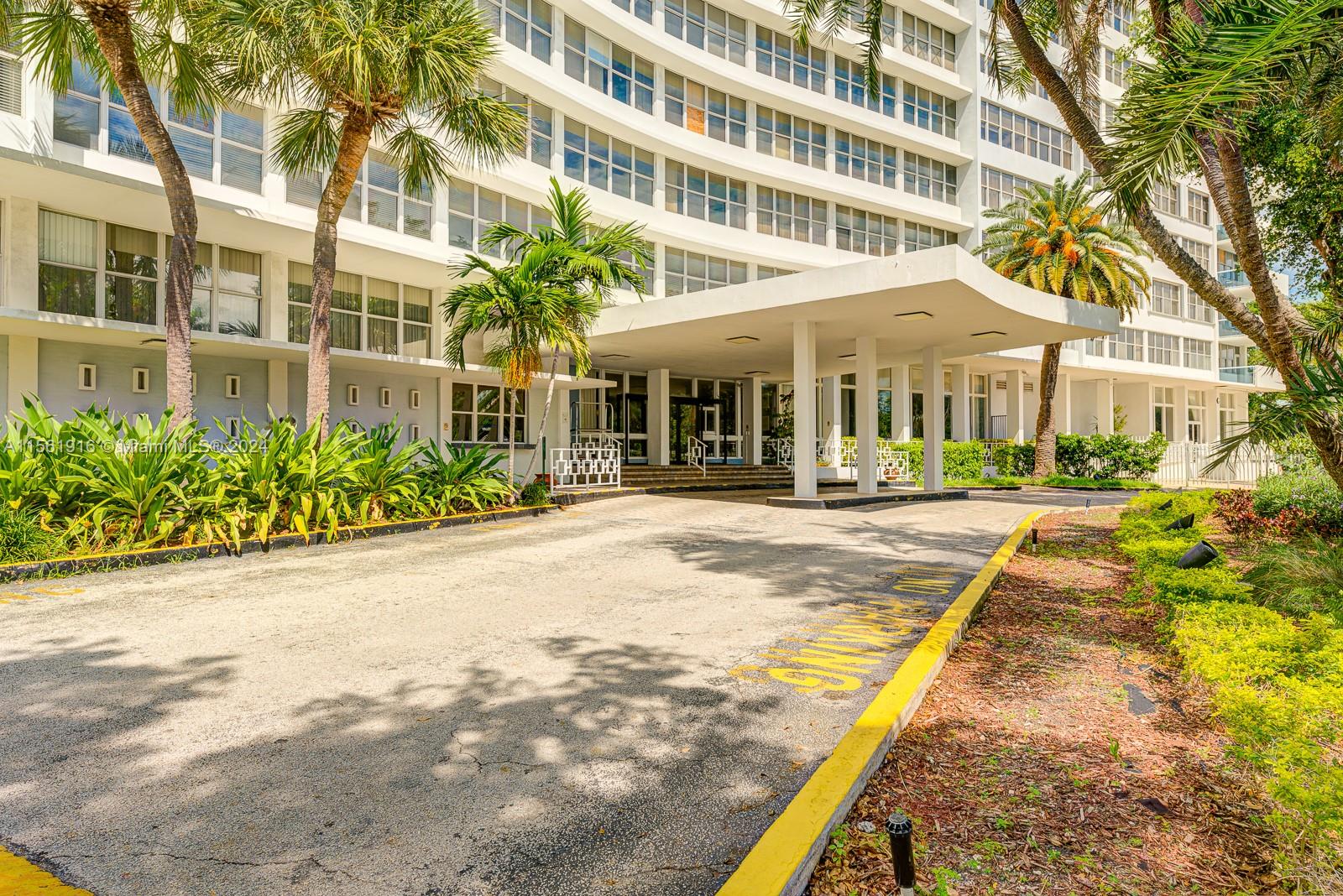 7441 Wayne Ave 10J, Miami Beach, Florida 33141, 2 Bedrooms Bedrooms, ,2 BathroomsBathrooms,Residentiallease,For Rent,7441 Wayne Ave 10J,A11561916