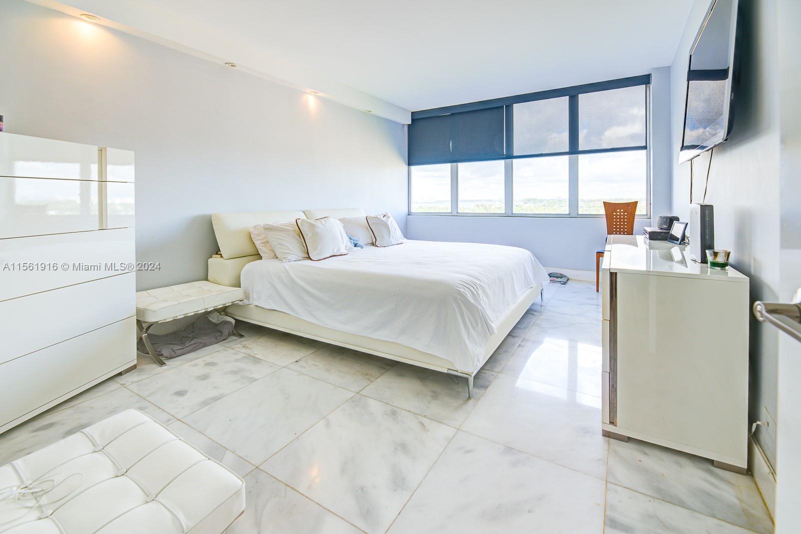 7441 Wayne Ave 10J, Miami Beach, Florida 33141, 2 Bedrooms Bedrooms, ,2 BathroomsBathrooms,Residentiallease,For Rent,7441 Wayne Ave 10J,A11561916
