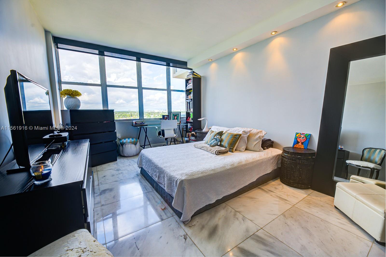 7441 Wayne Ave 10J, Miami Beach, Florida 33141, 2 Bedrooms Bedrooms, ,2 BathroomsBathrooms,Residentiallease,For Rent,7441 Wayne Ave 10J,A11561916