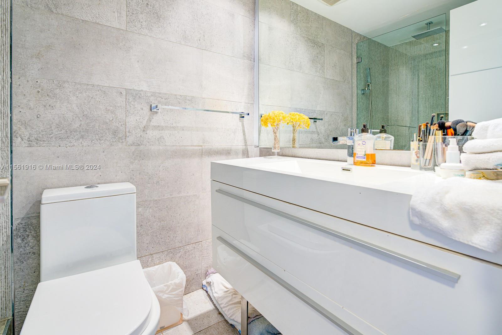 7441 Wayne Ave 10J, Miami Beach, Florida 33141, 2 Bedrooms Bedrooms, ,2 BathroomsBathrooms,Residentiallease,For Rent,7441 Wayne Ave 10J,A11561916