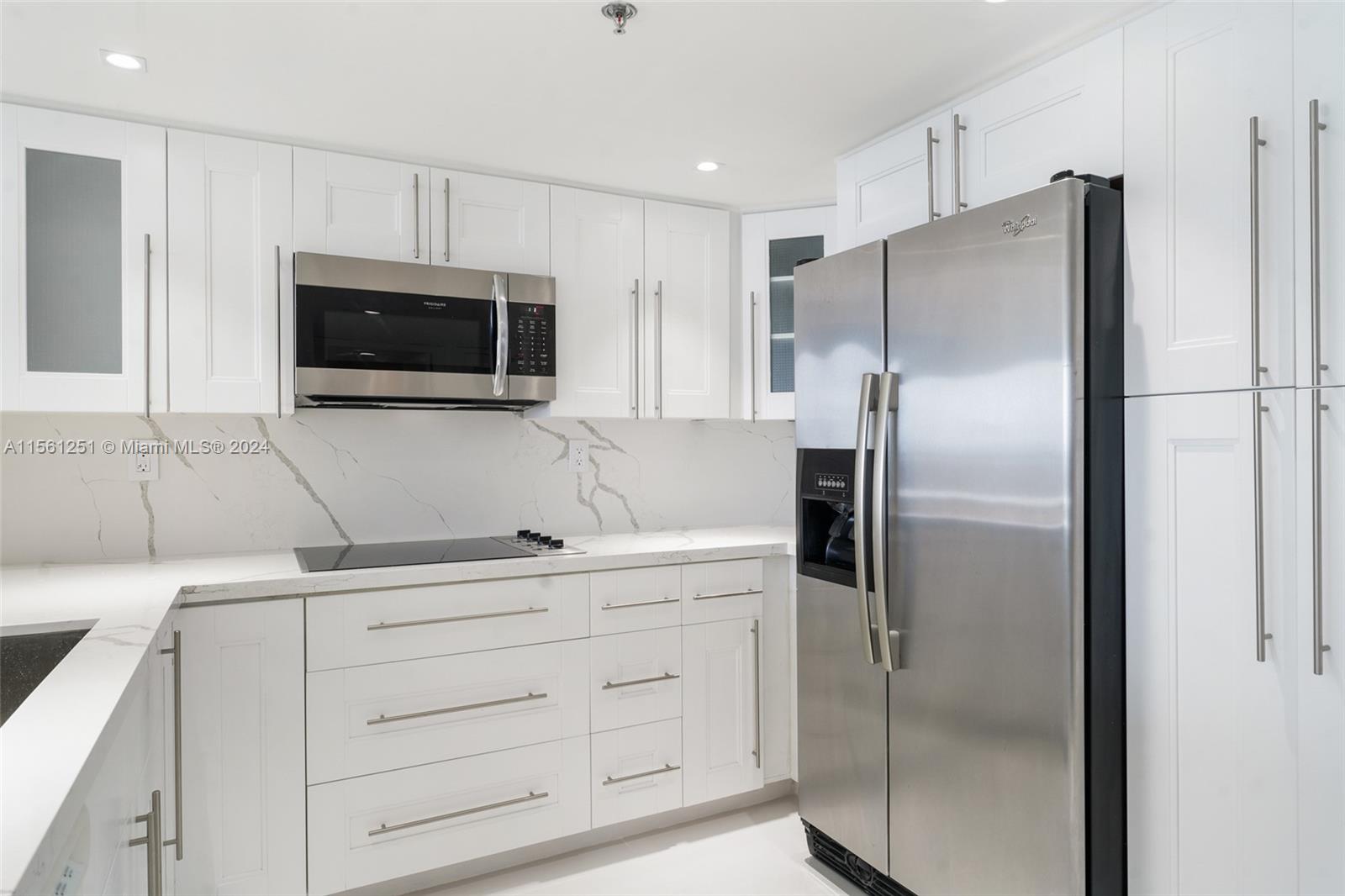 2555 Collins Ave 807, Miami Beach, Florida 33140, 1 Bedroom Bedrooms, ,2 BathroomsBathrooms,Residentiallease,For Rent,2555 Collins Ave 807,A11561251