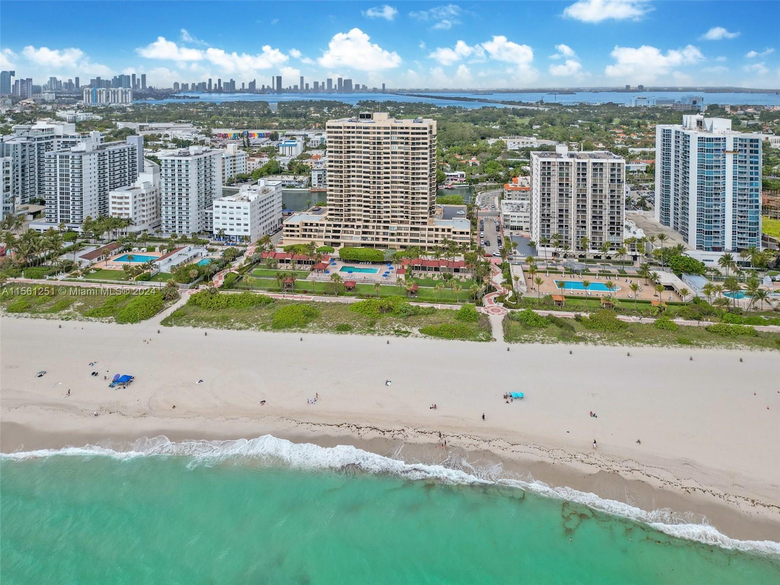2555 Collins Ave 807, Miami Beach, Florida 33140, 1 Bedroom Bedrooms, ,2 BathroomsBathrooms,Residentiallease,For Rent,2555 Collins Ave 807,A11561251