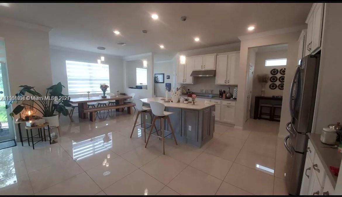 Hollywood, Florida 33021, 5 Bedrooms Bedrooms, ,2 BathroomsBathrooms,Residential,For Sale,A11561937