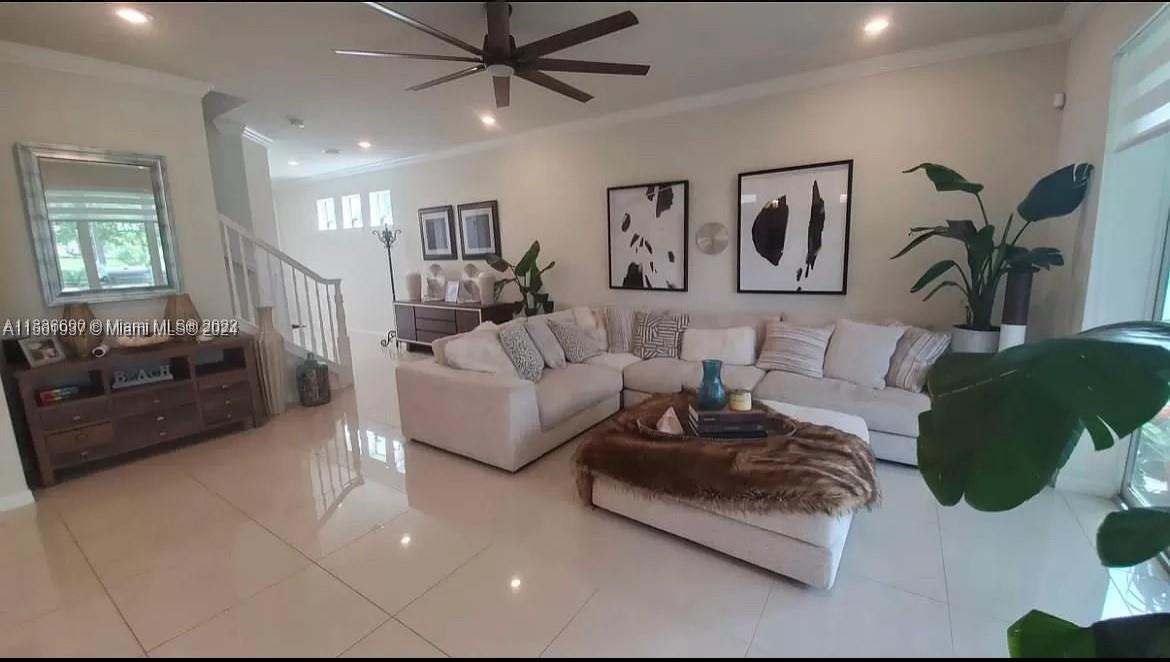Hollywood, Florida 33021, 5 Bedrooms Bedrooms, ,2 BathroomsBathrooms,Residential,For Sale,A11561937
